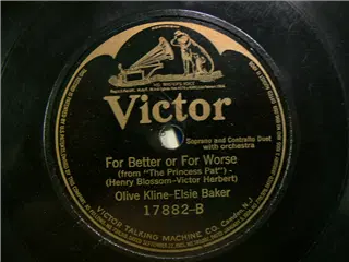 small_victor 17882 b.webp